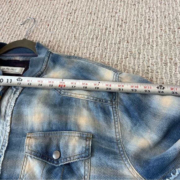 Free People We The Free Leon Plaid Flannel Denim Pullover - Picture 3 of 15